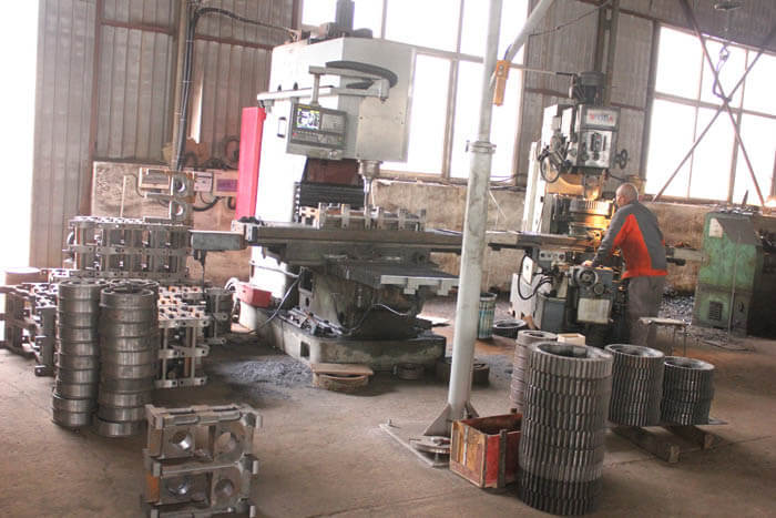 Plant And Facilities of Shuanglong Machinery 9